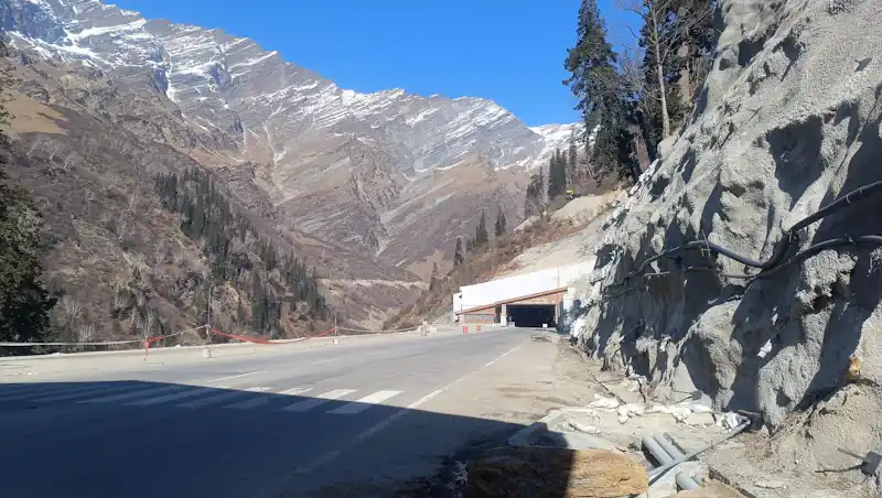 How to Book a Share Cab in Manali: Stands, Seats, Timings and Tips